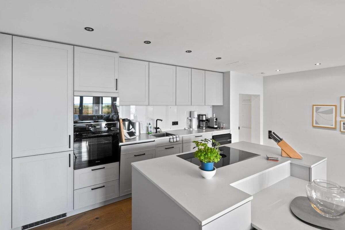 גלווה Luxus Meerblick Strand & Sauna & Garten & Heimkino מראה חיצוני תמונה