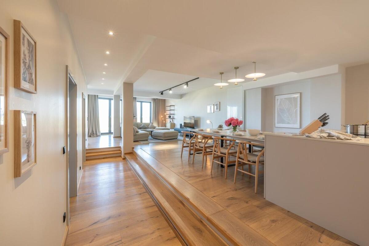 גלווה Luxus Meerblick Strand & Sauna & Garten & Heimkino מראה חיצוני תמונה