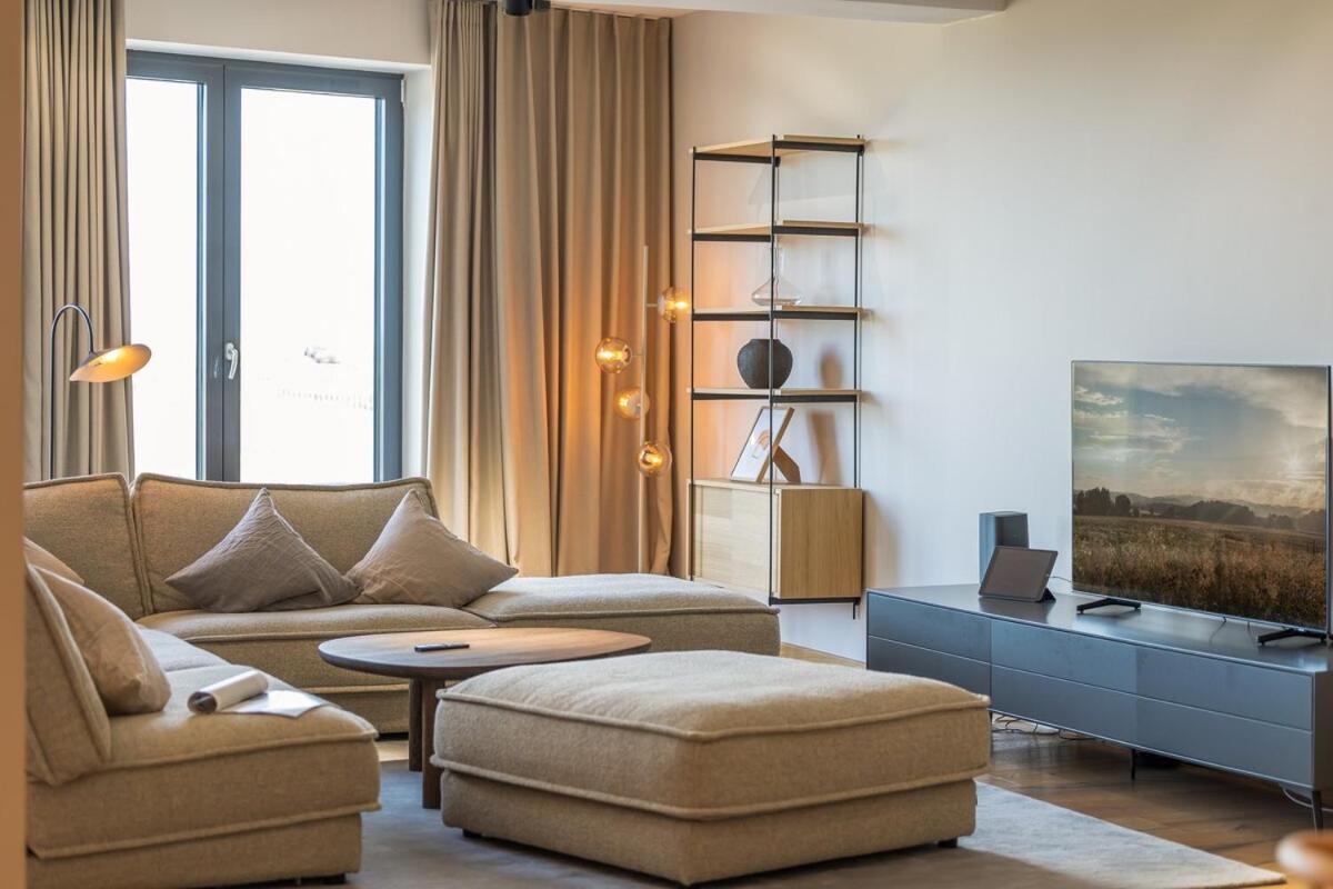 גלווה Luxus Meerblick Strand & Sauna & Garten & Heimkino מראה חיצוני תמונה