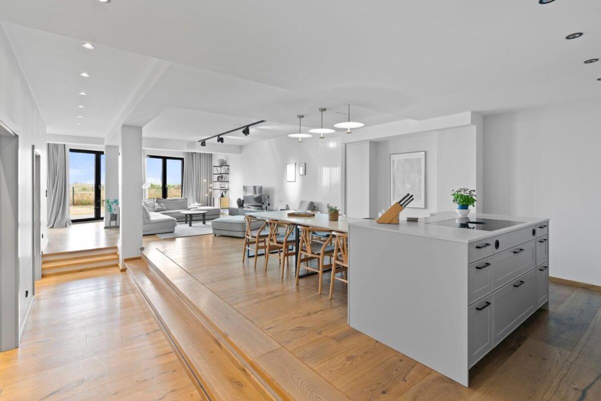גלווה Luxus Meerblick Strand & Sauna & Garten & Heimkino מראה חיצוני תמונה